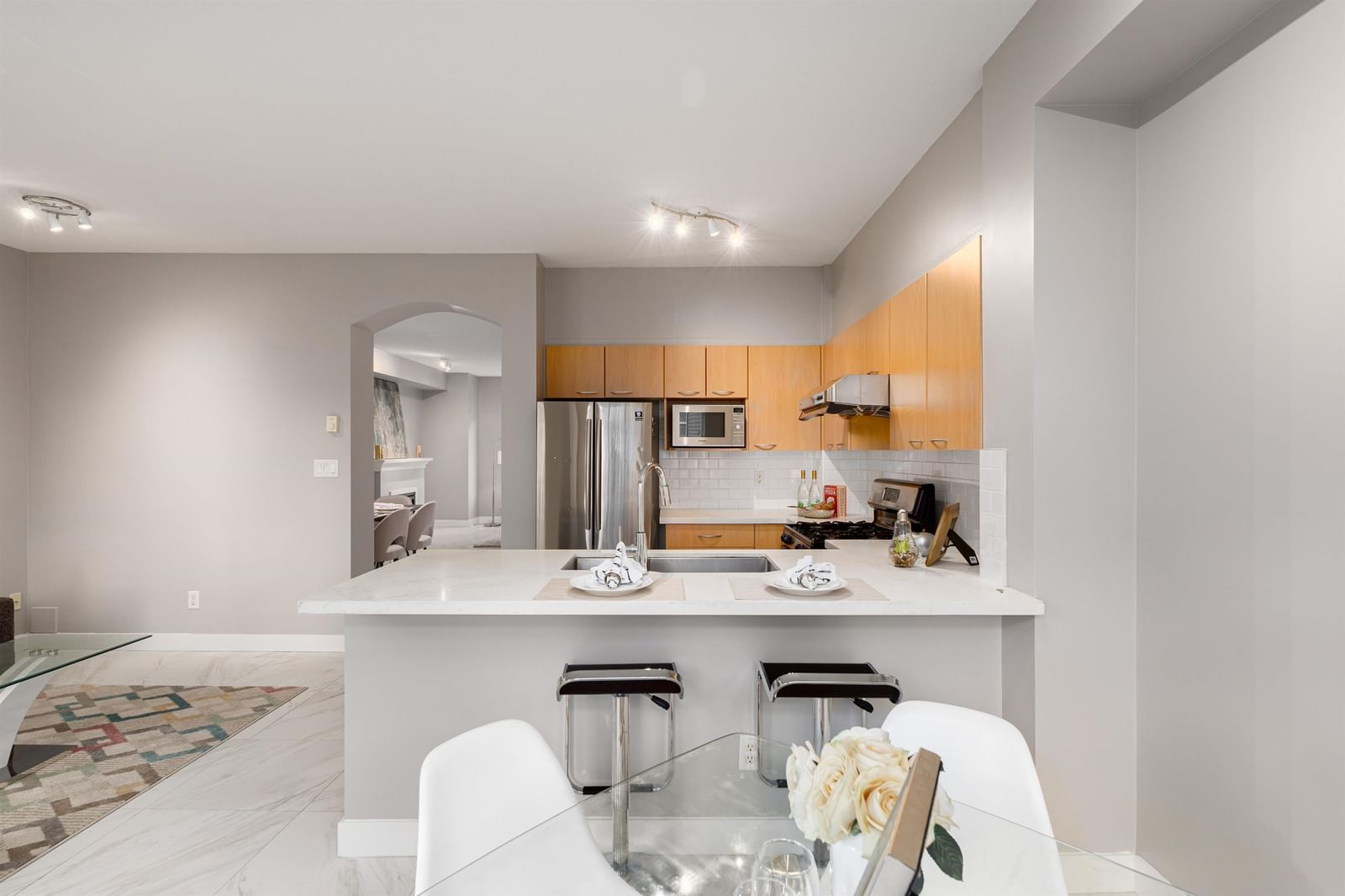 Listing Image 19