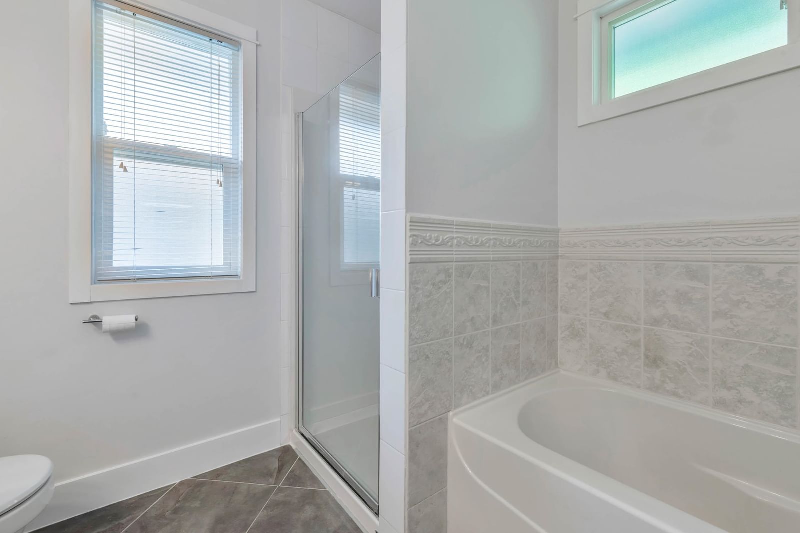 Listing Image 30
