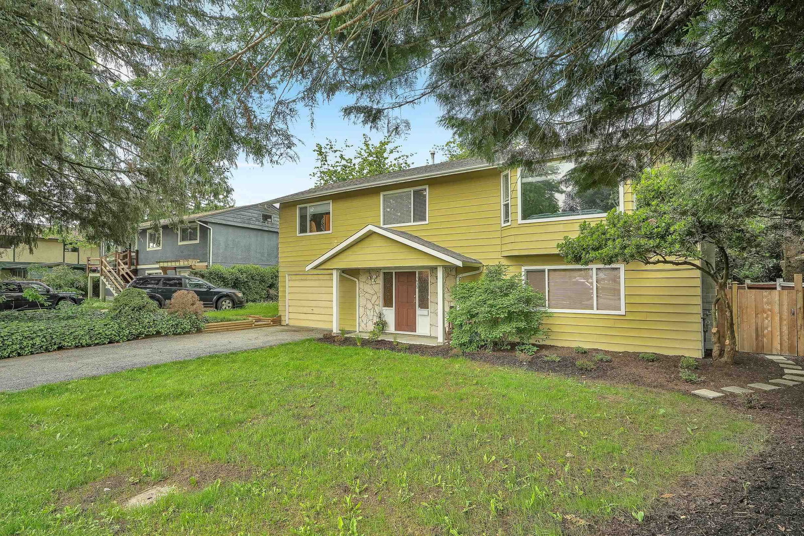 Listing photo 3