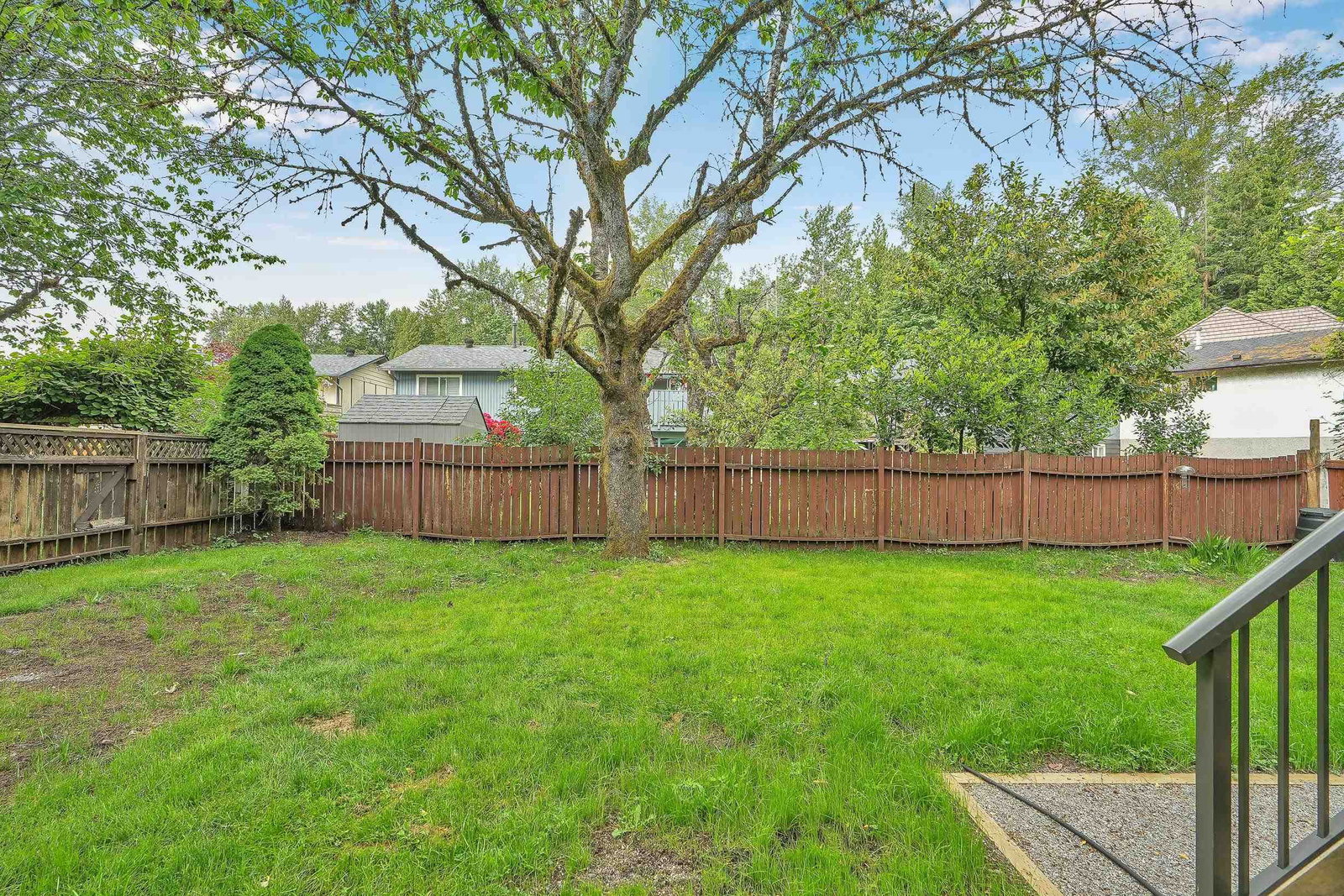 Listing Image 6