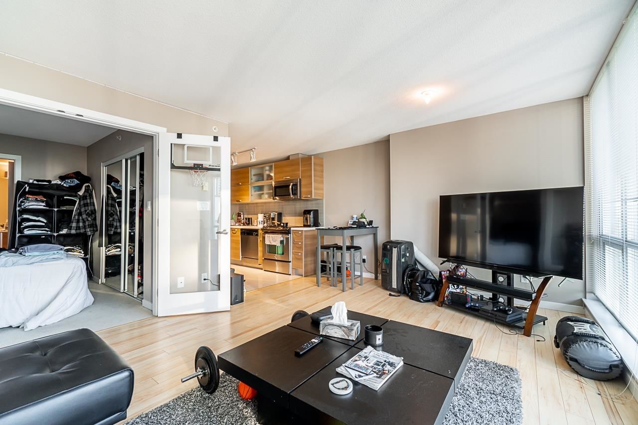 Listing Image 12