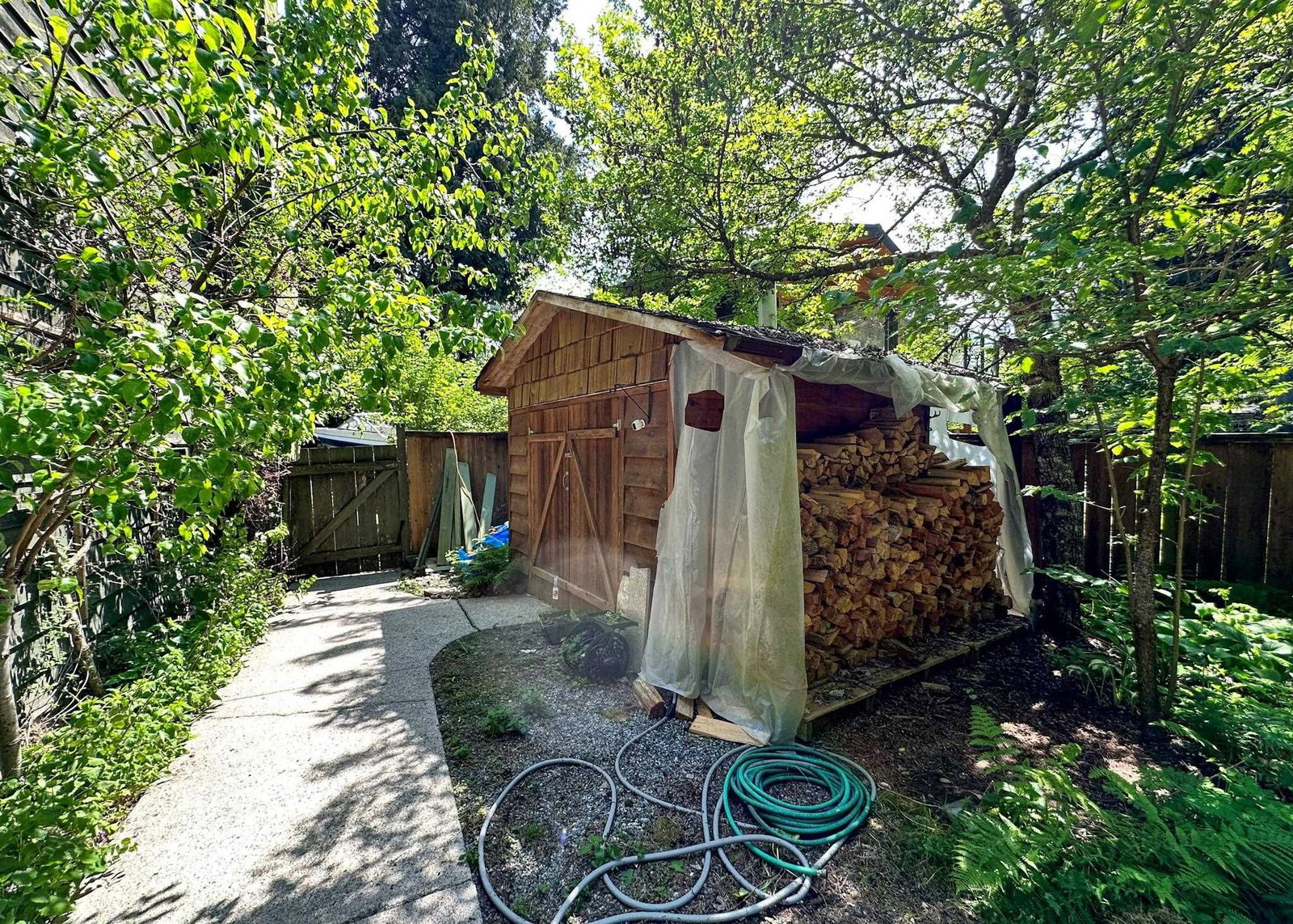 Listing Image 19