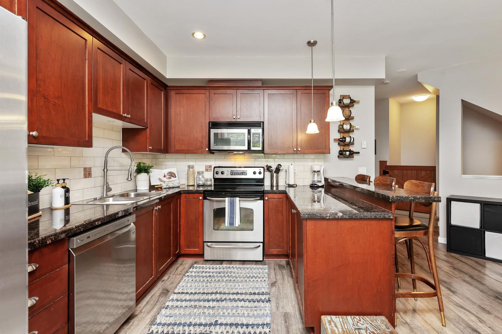 Listing Image 14