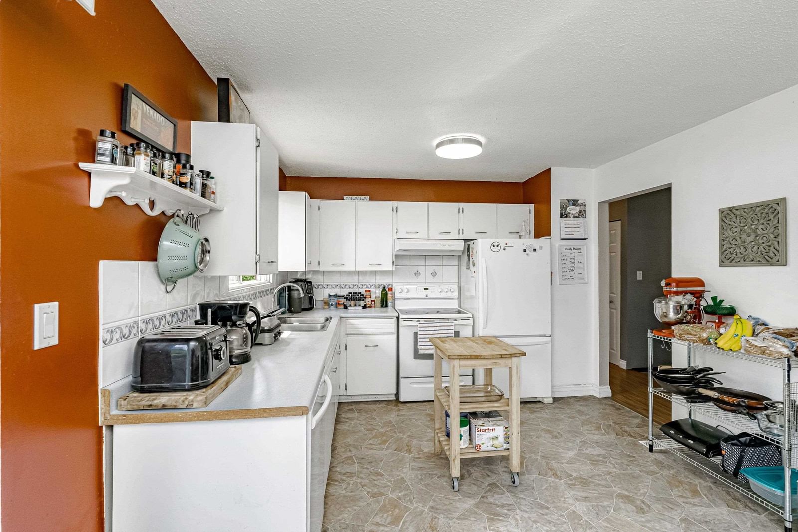 Listing Image 16