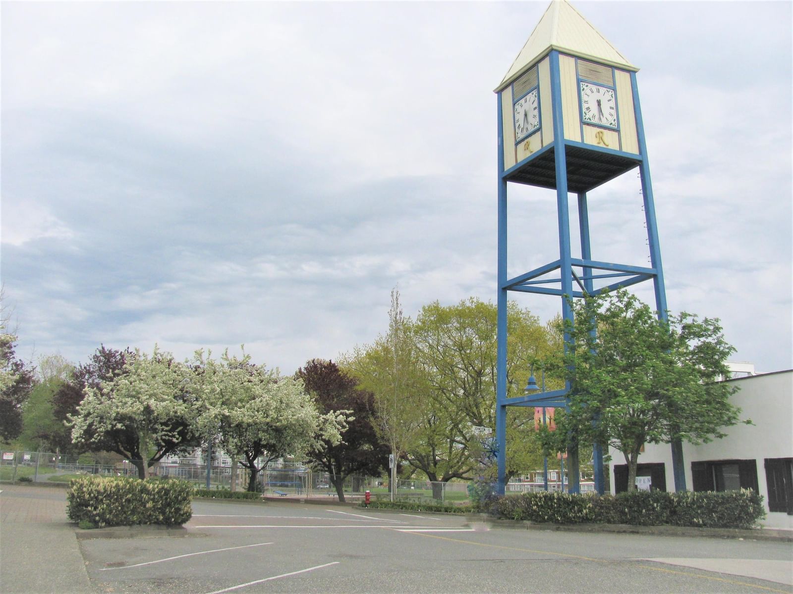 Listing Image 10