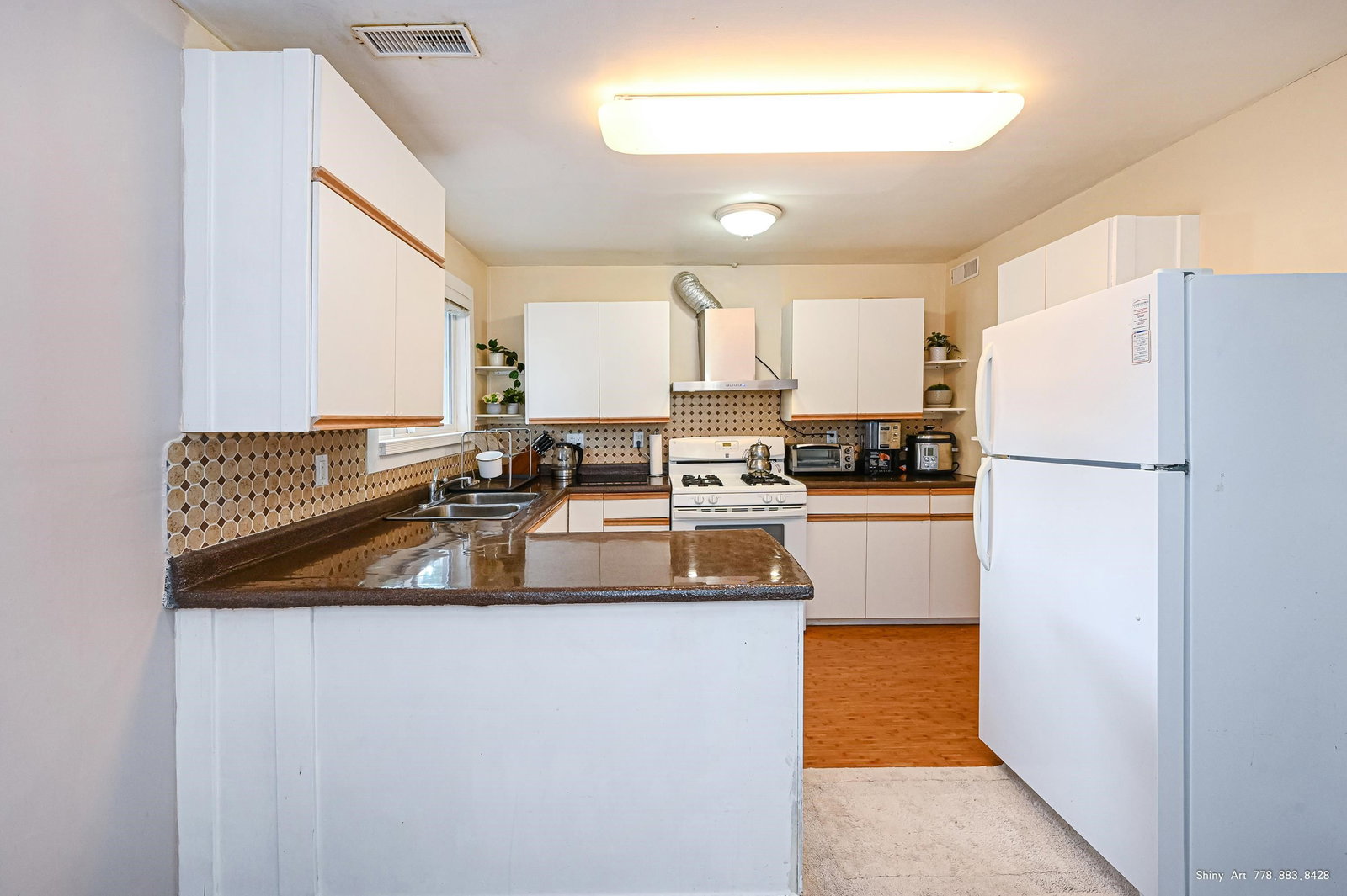 Listing Image 19