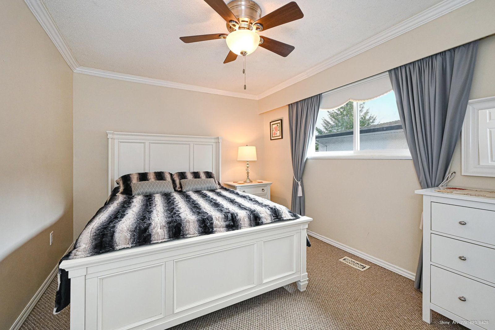 Listing Image 8