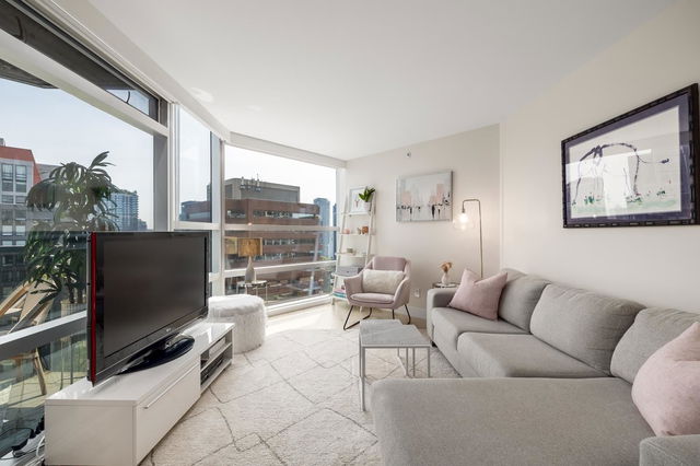 1510 - 1050 Burrard Street
