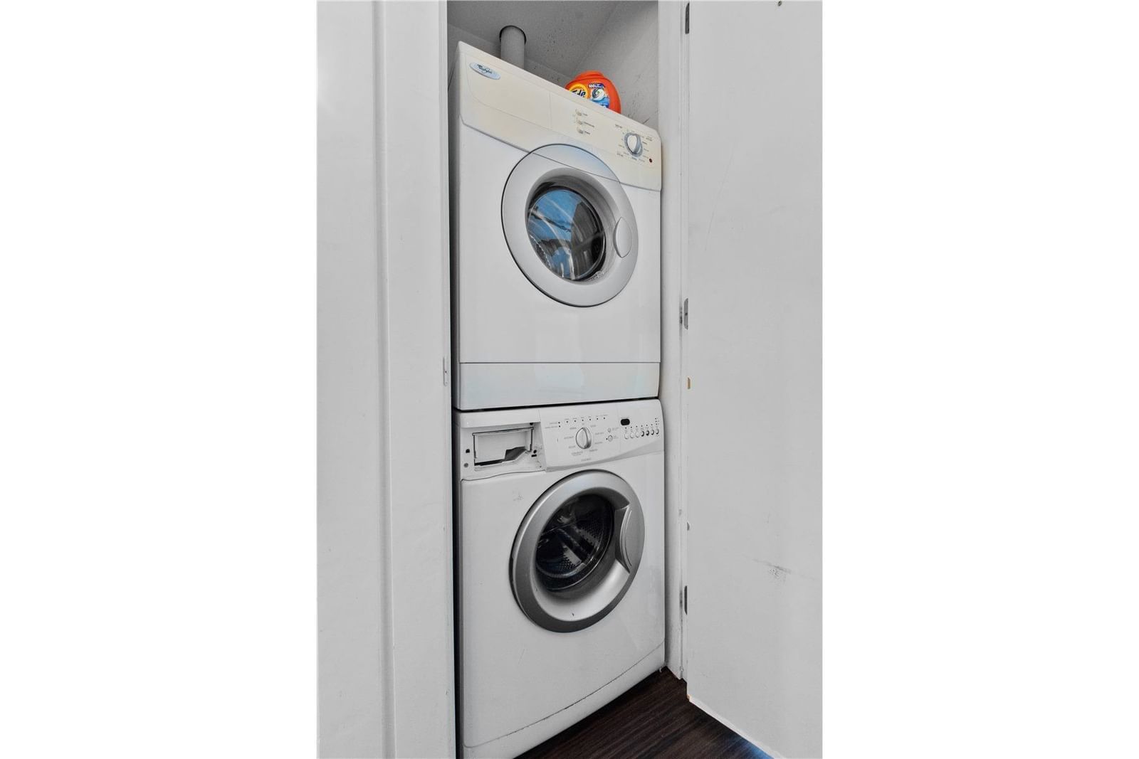Listing Image 16