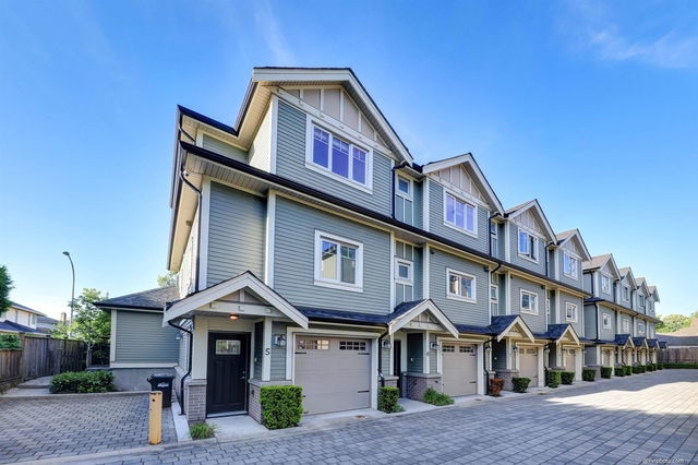 5 - 9833 Cambie Road