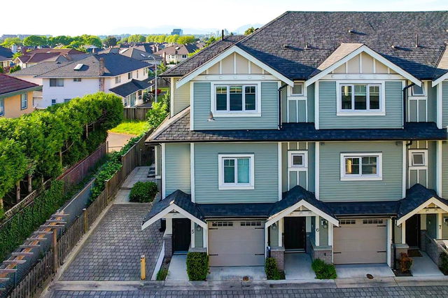 5 - 9833 Cambie Road