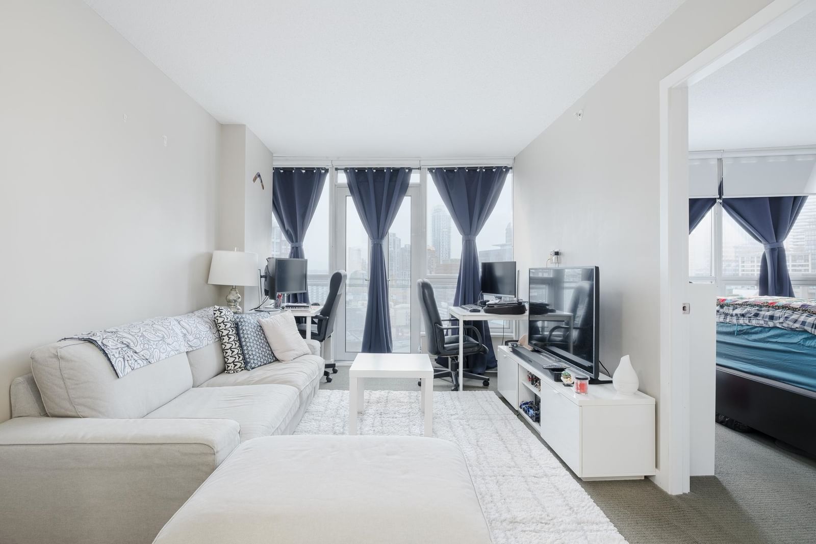 Listing photo 3