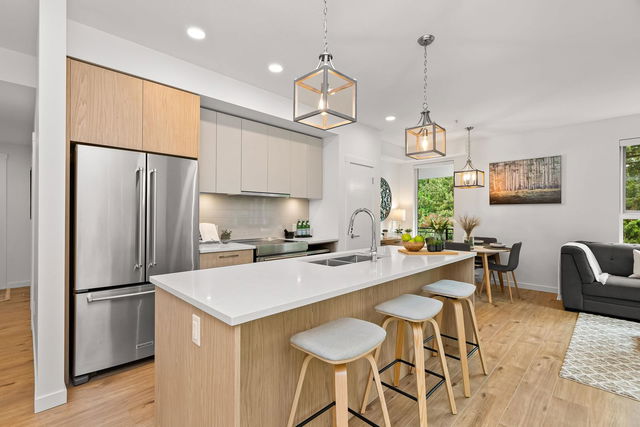 203 - 3182 Gladwin Road
