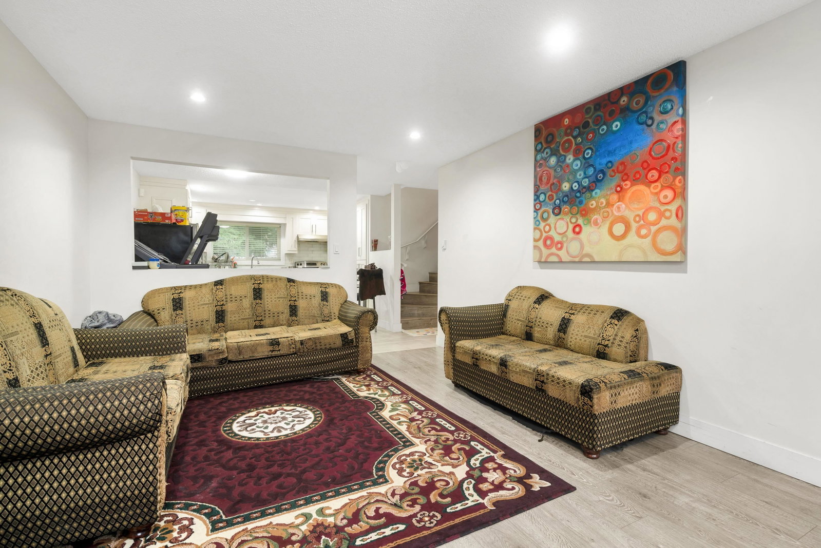 Listing Image 5