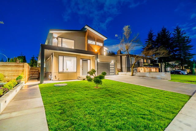 1010 Como Lake Avenue