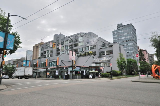 510 - 1270 Robson Street