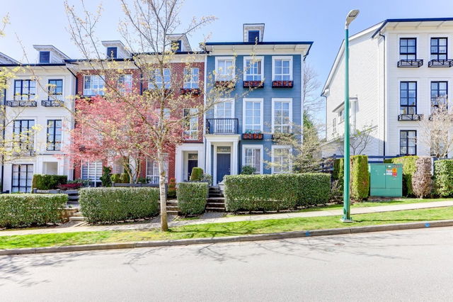 7 - 1240 Holtby Street