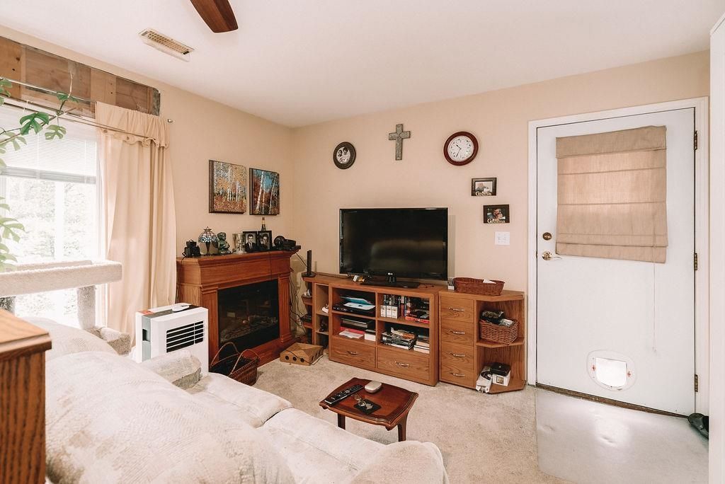 Listing Image 25