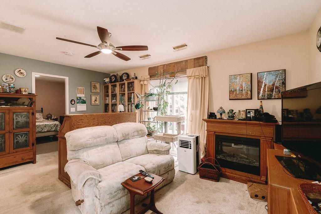 Listing Image 28
