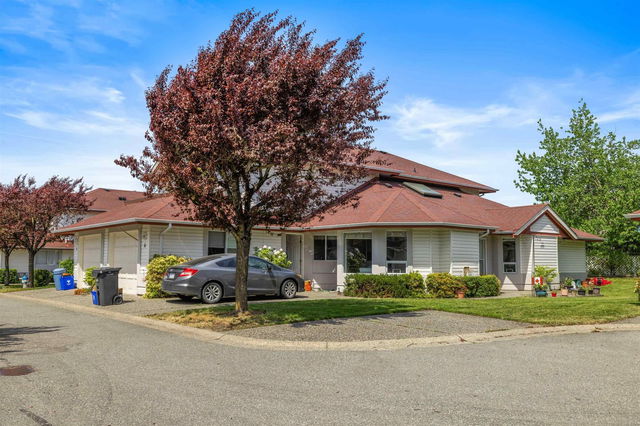 4 - 31406 Upper Maclure Road