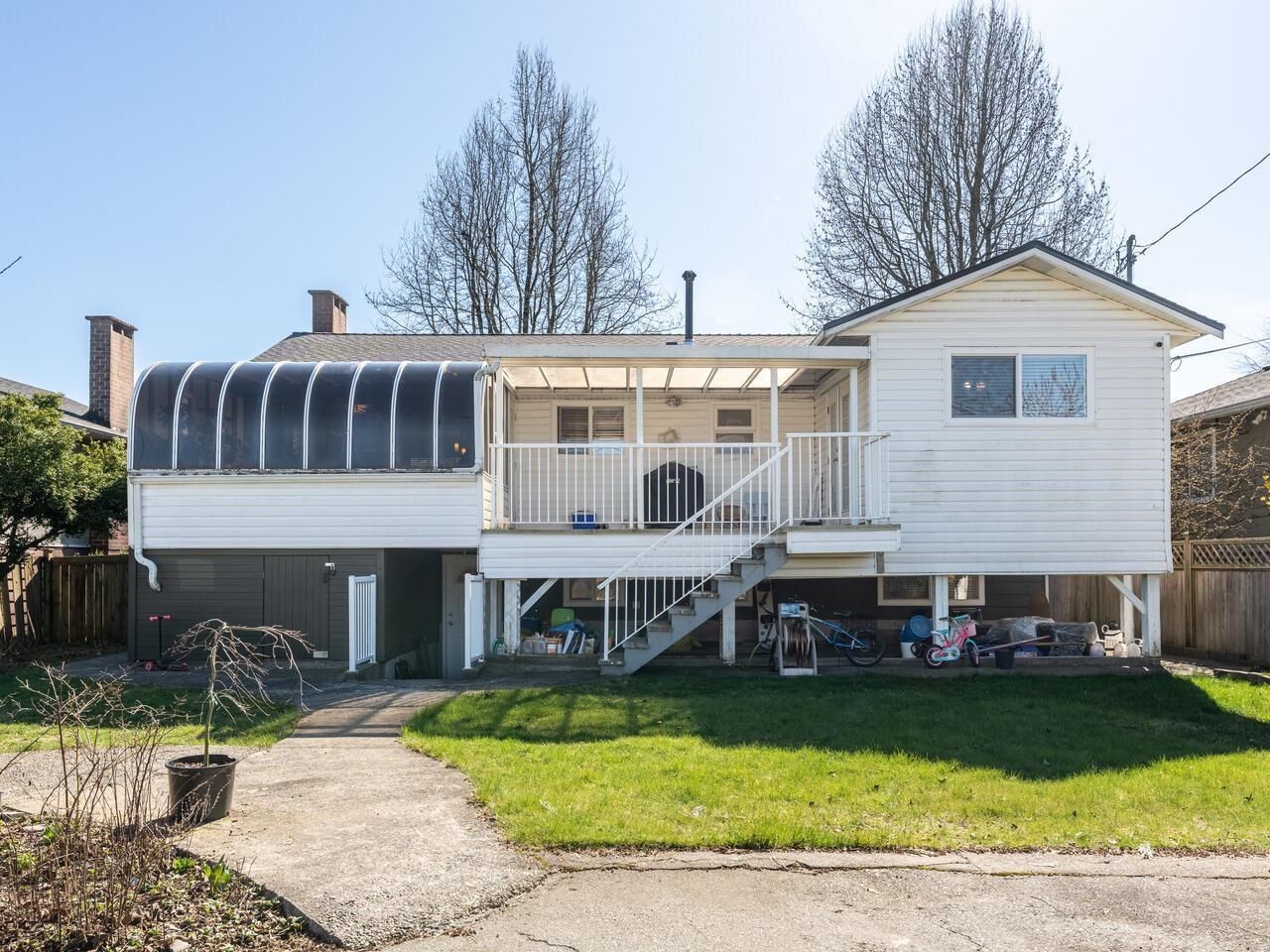 Listing Image 4