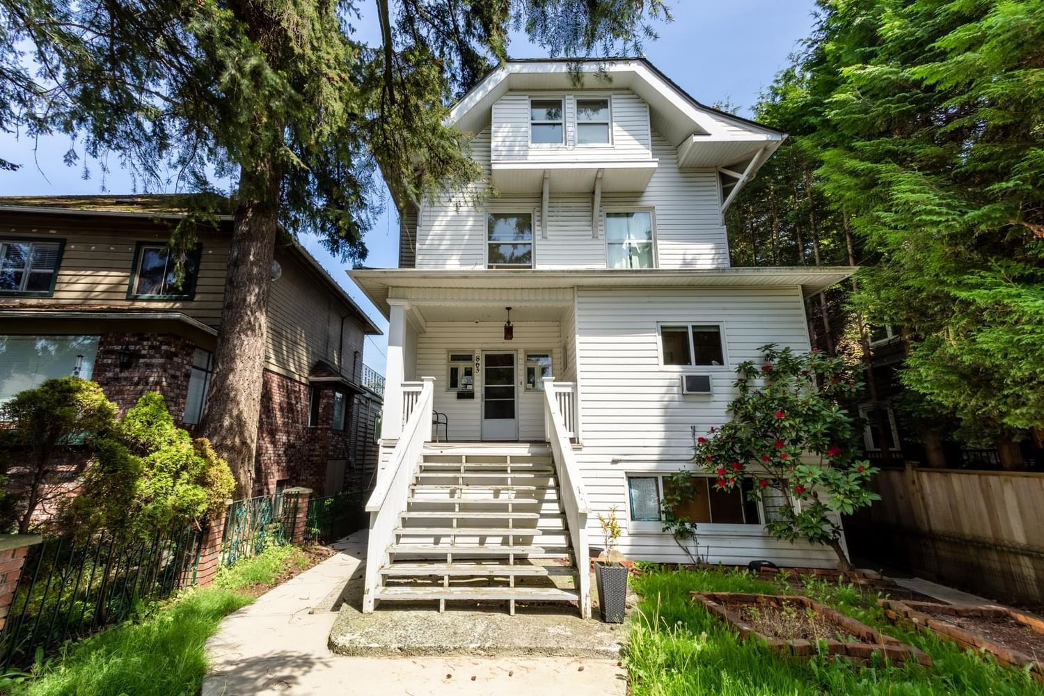 Listing photo 3