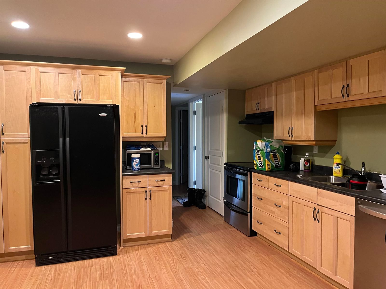 Listing Image 12