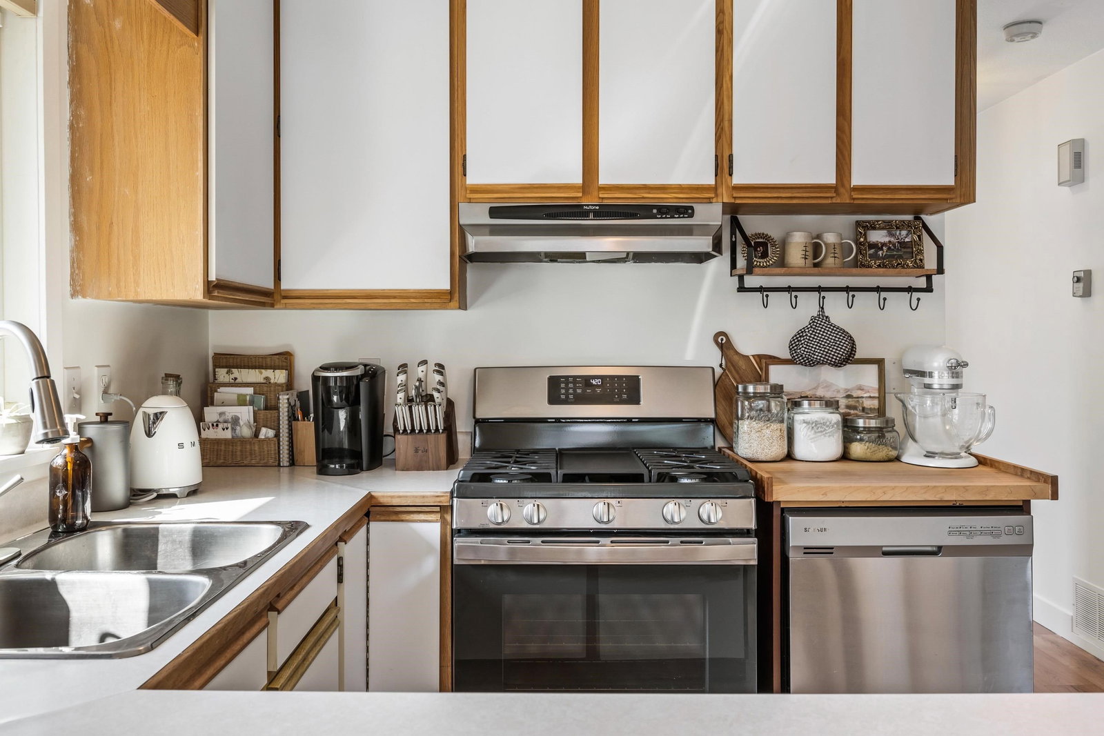 Listing Image 19