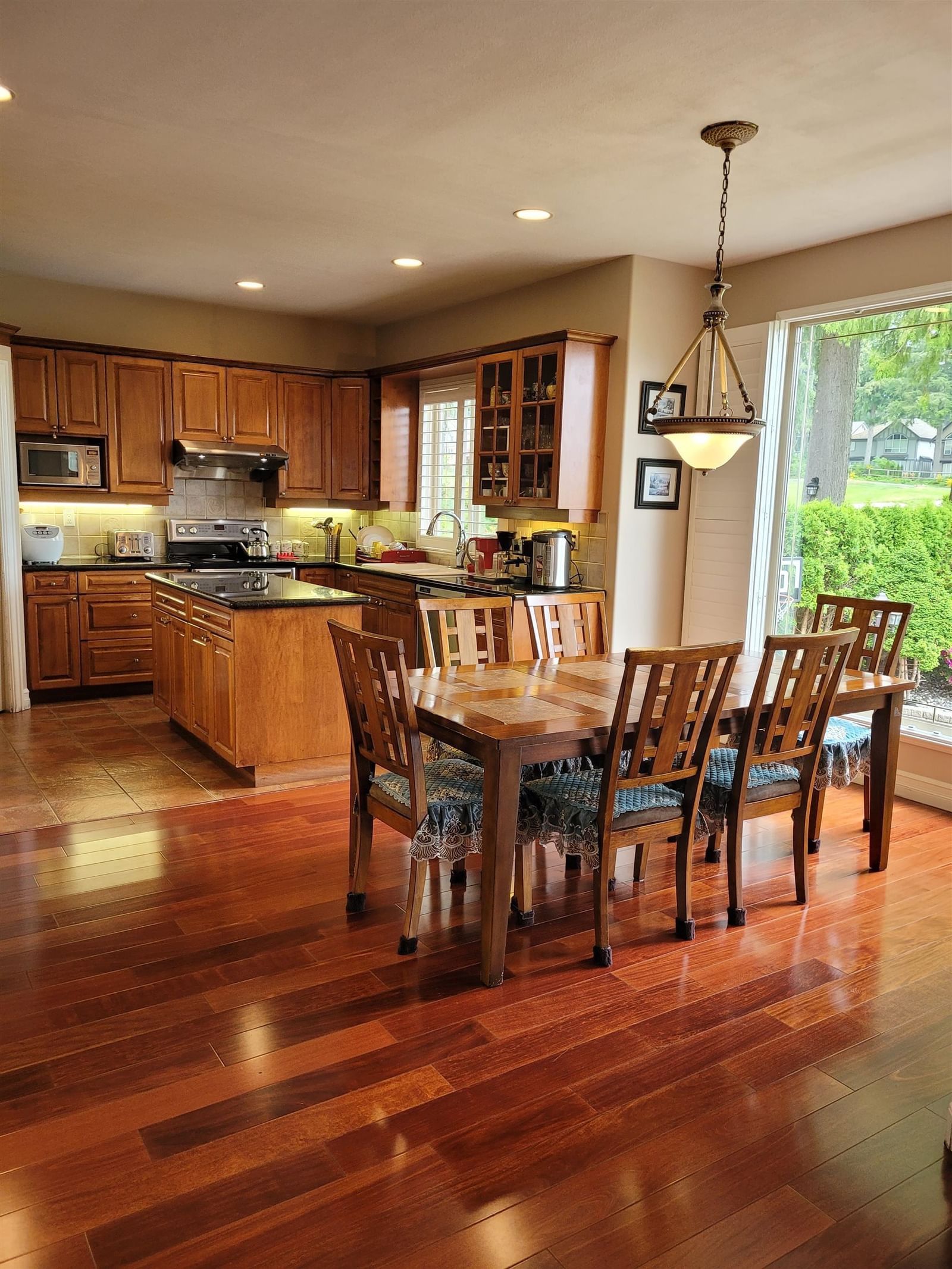 Listing Image 9