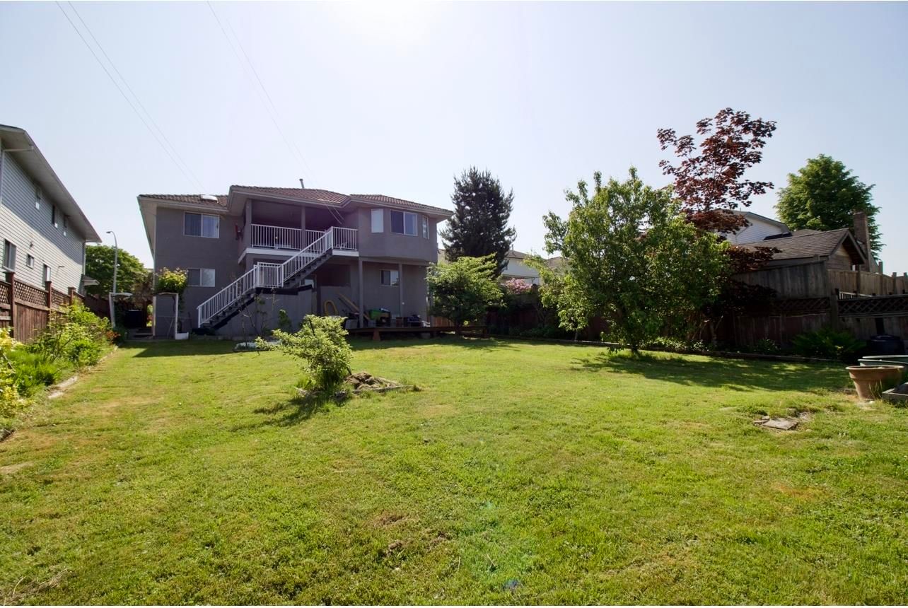 Listing Image 19