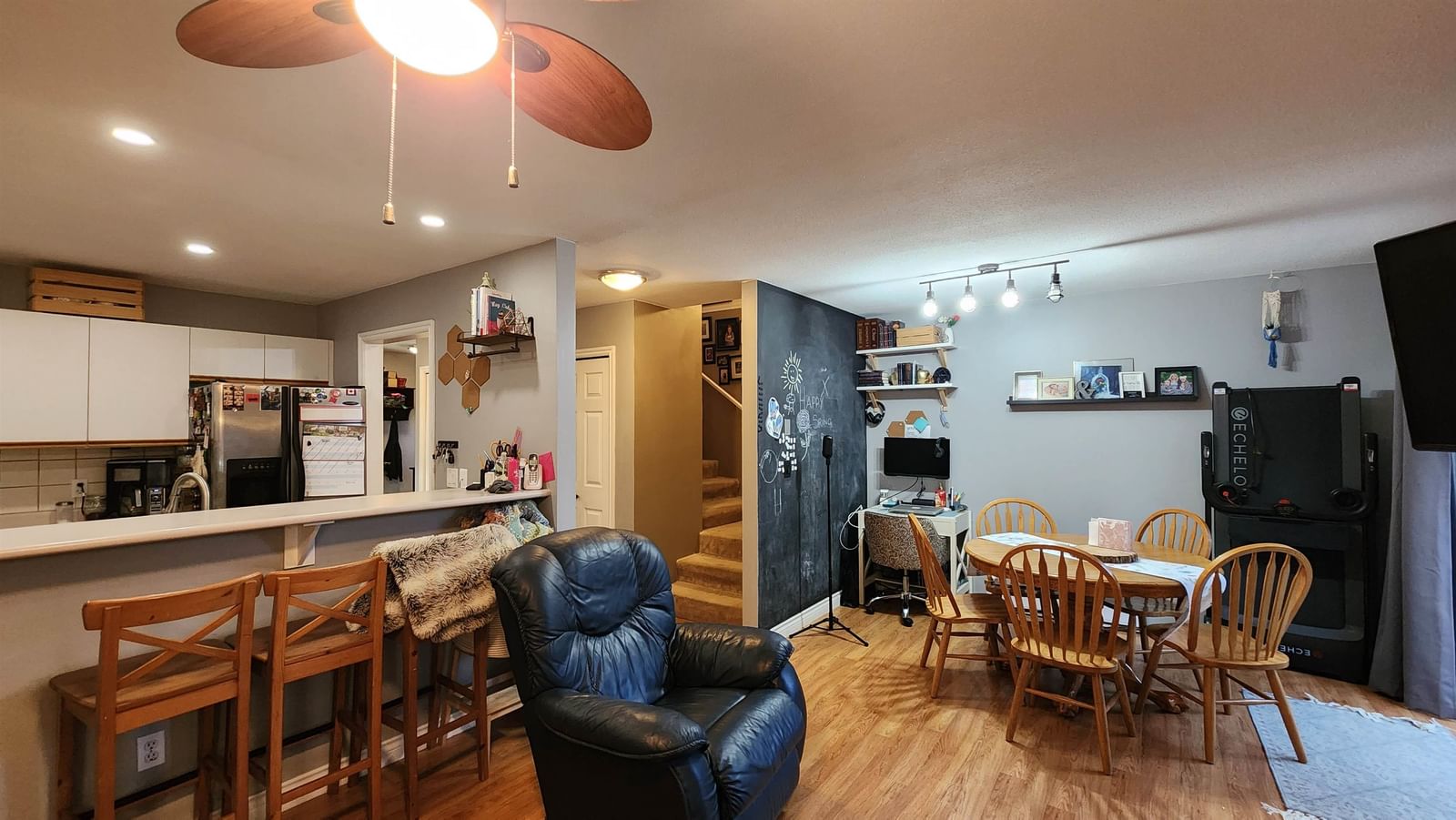 Listing Image 17