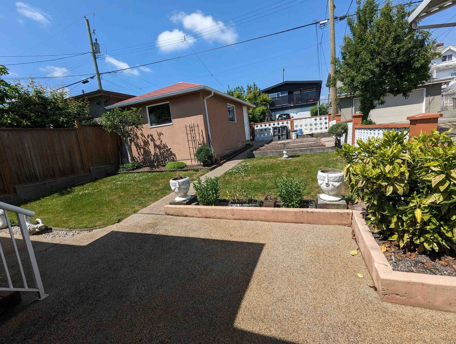 Listing Image 16