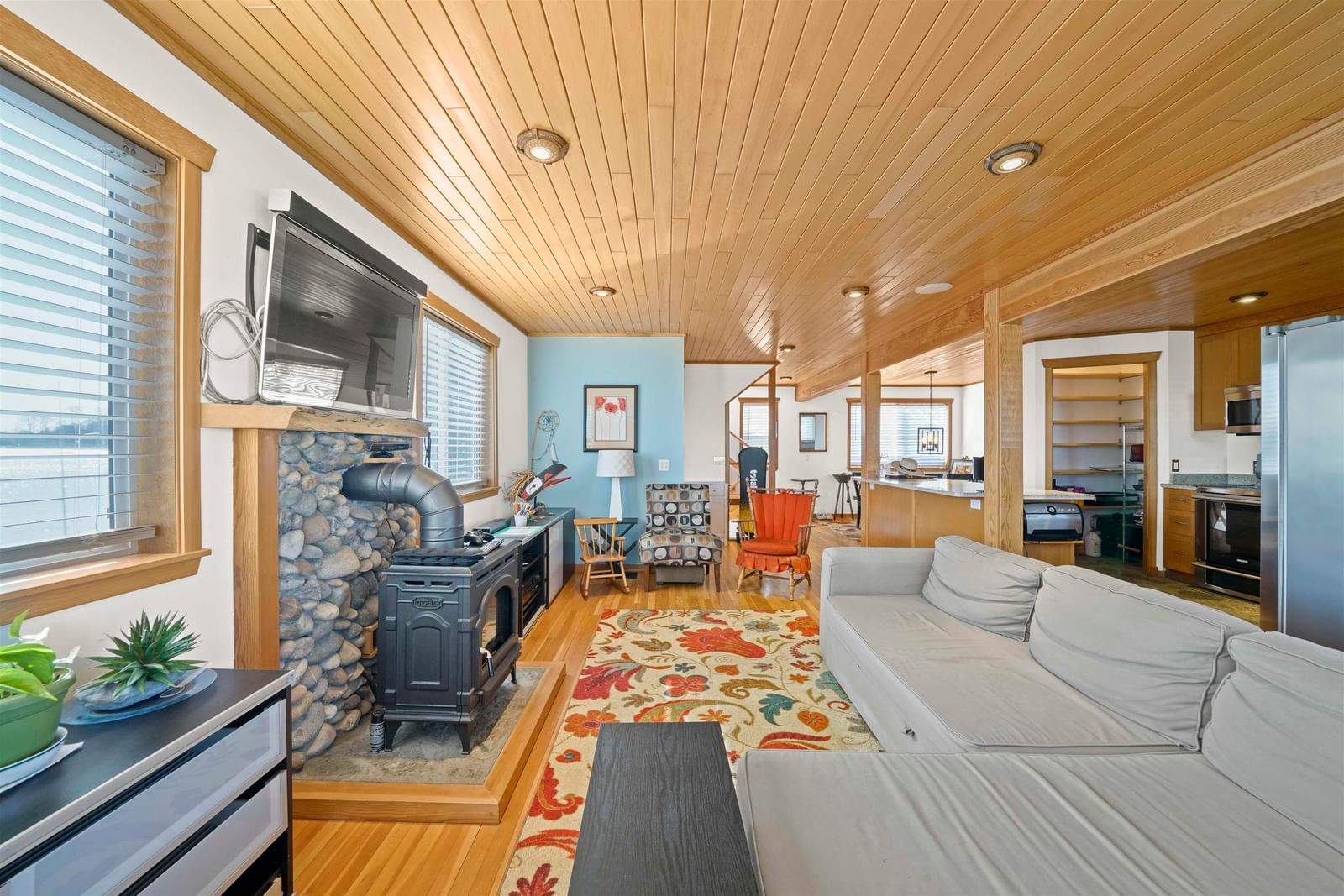 Listing Image 9