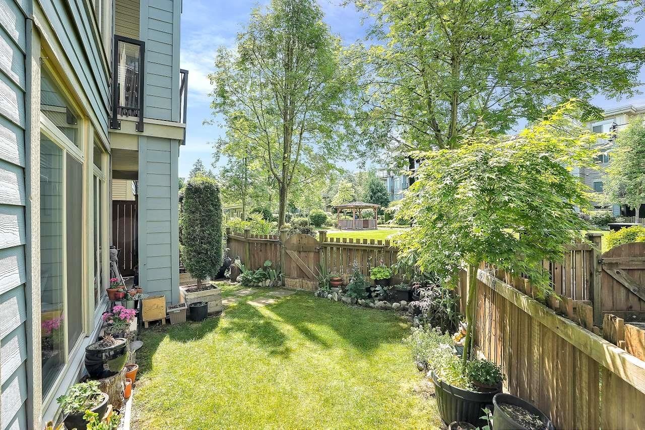 Listing Image 8