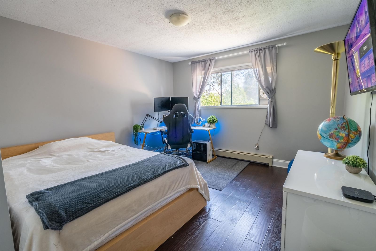 Listing Image 14