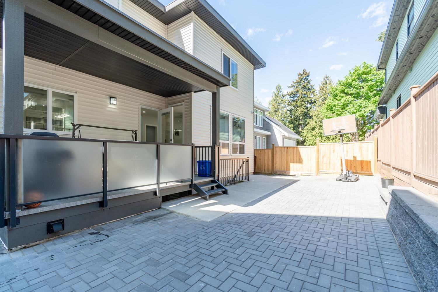 Listing Image 16