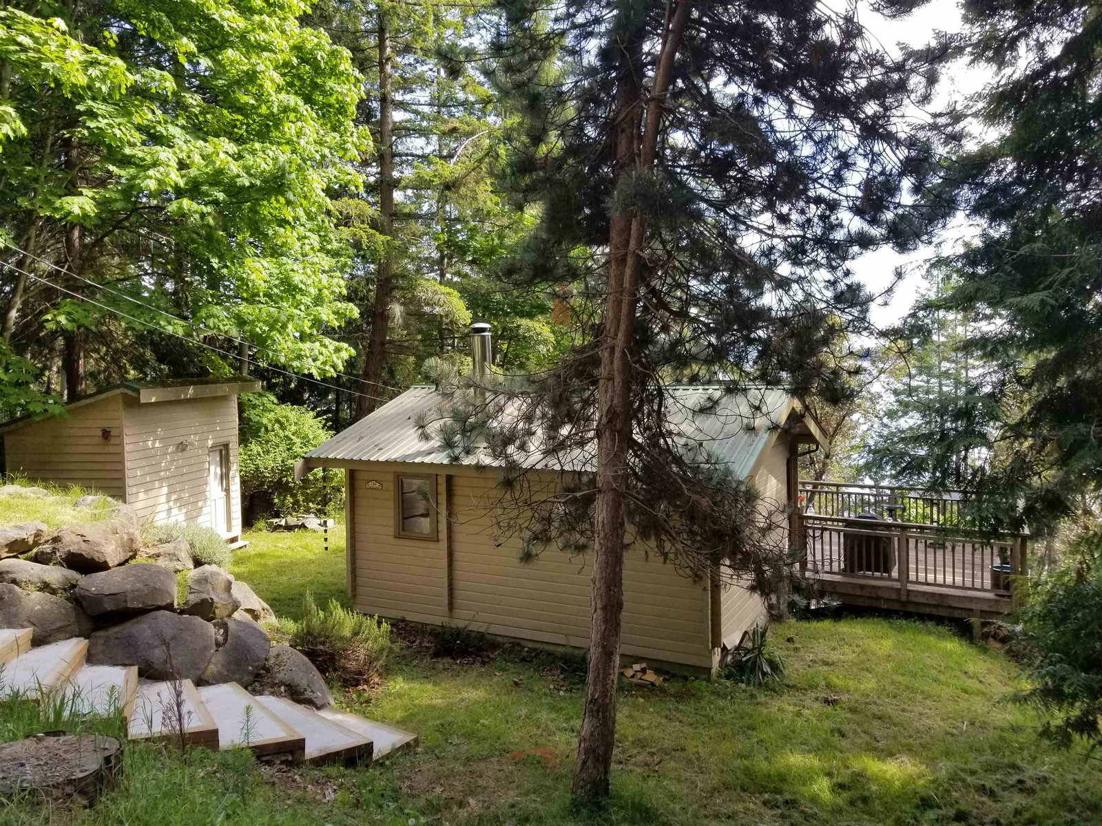 Listing Image 4