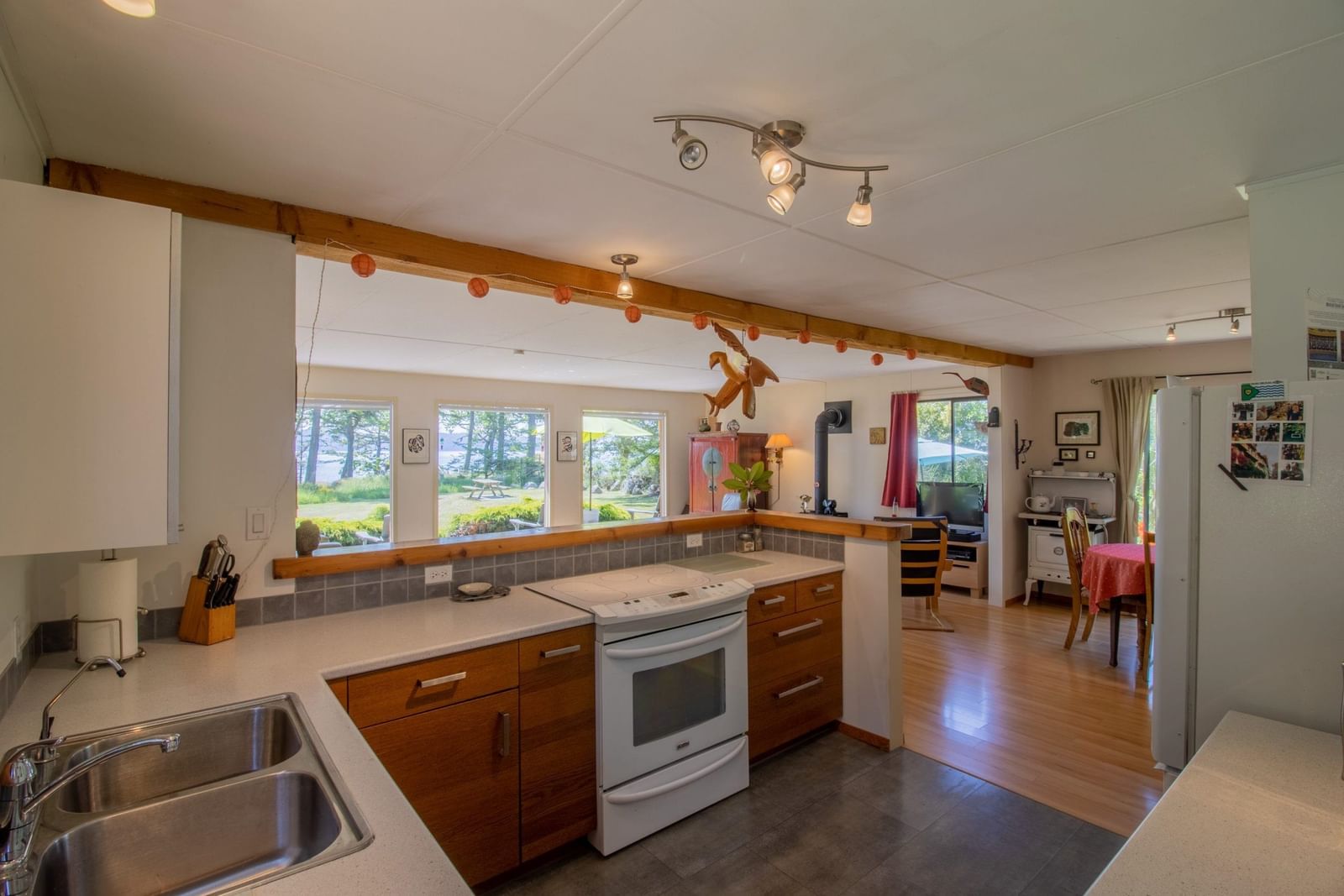 Listing Image 15