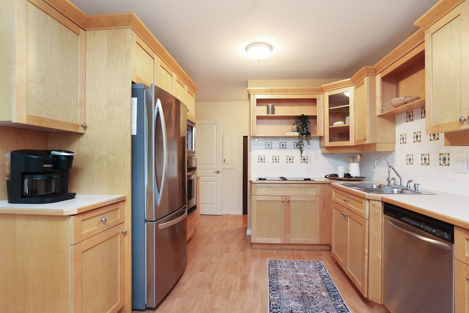 Listing Image 11