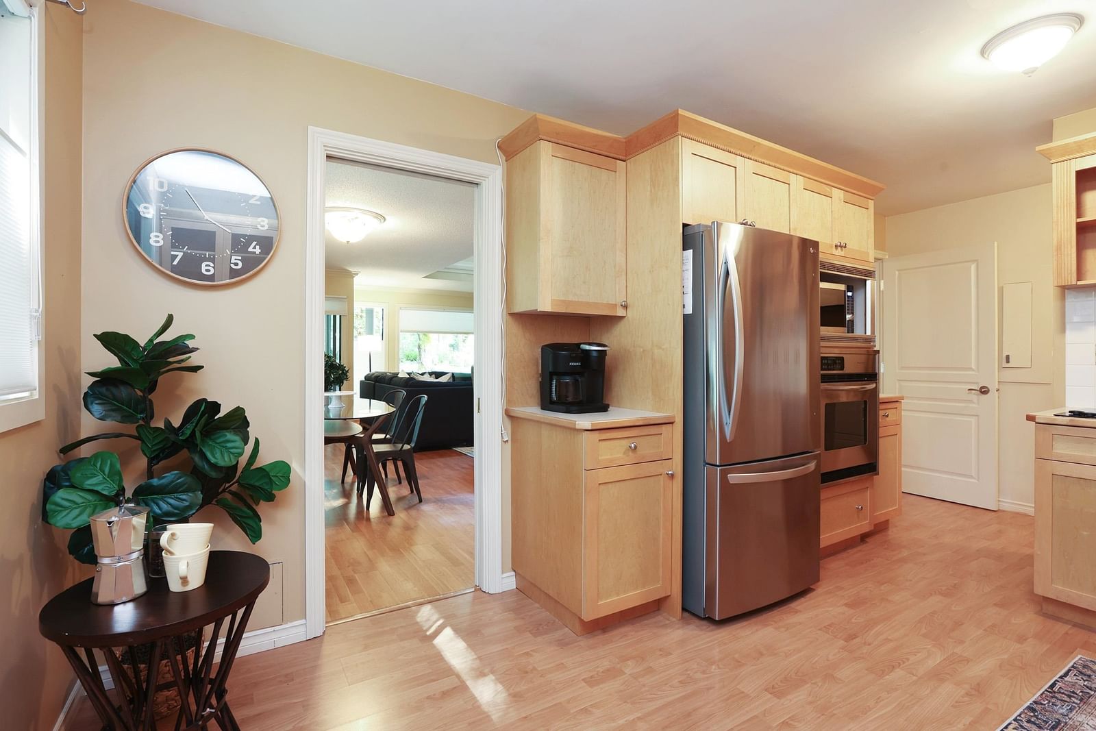 Listing Image 12