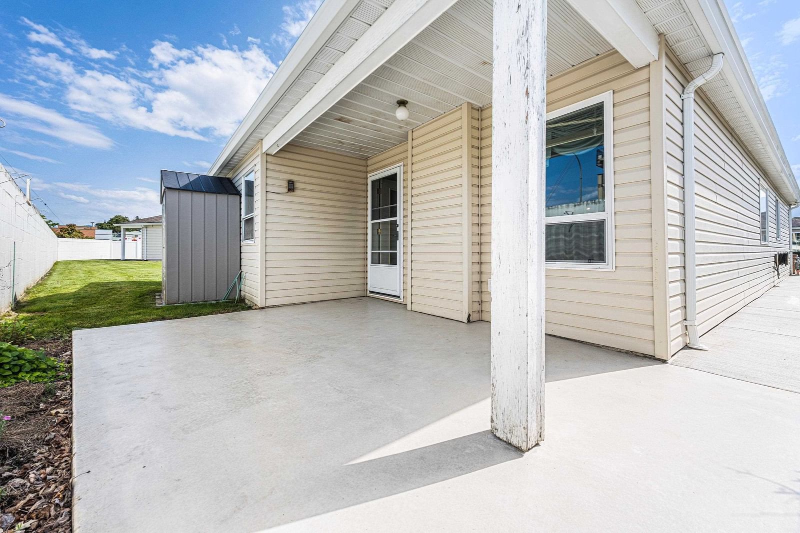 Listing Image 22