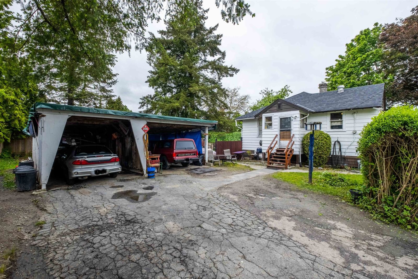 Listing Image 3