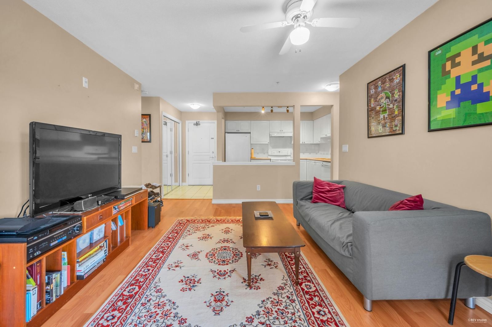 Listing Image 5