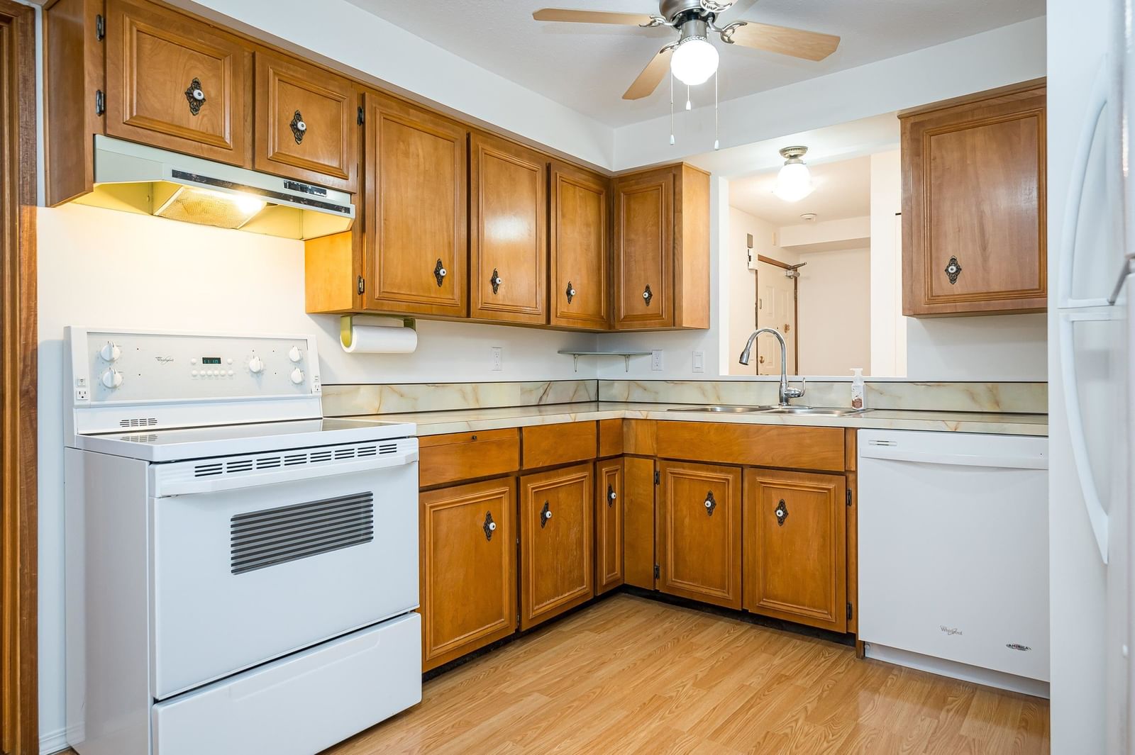 Listing Image 20