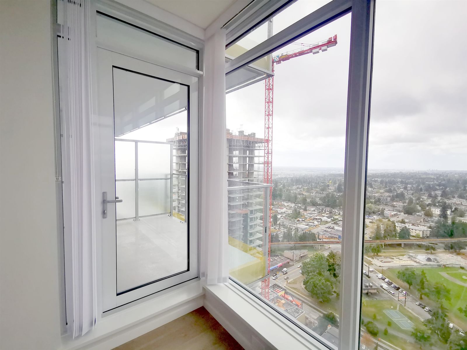 Listing Image 9