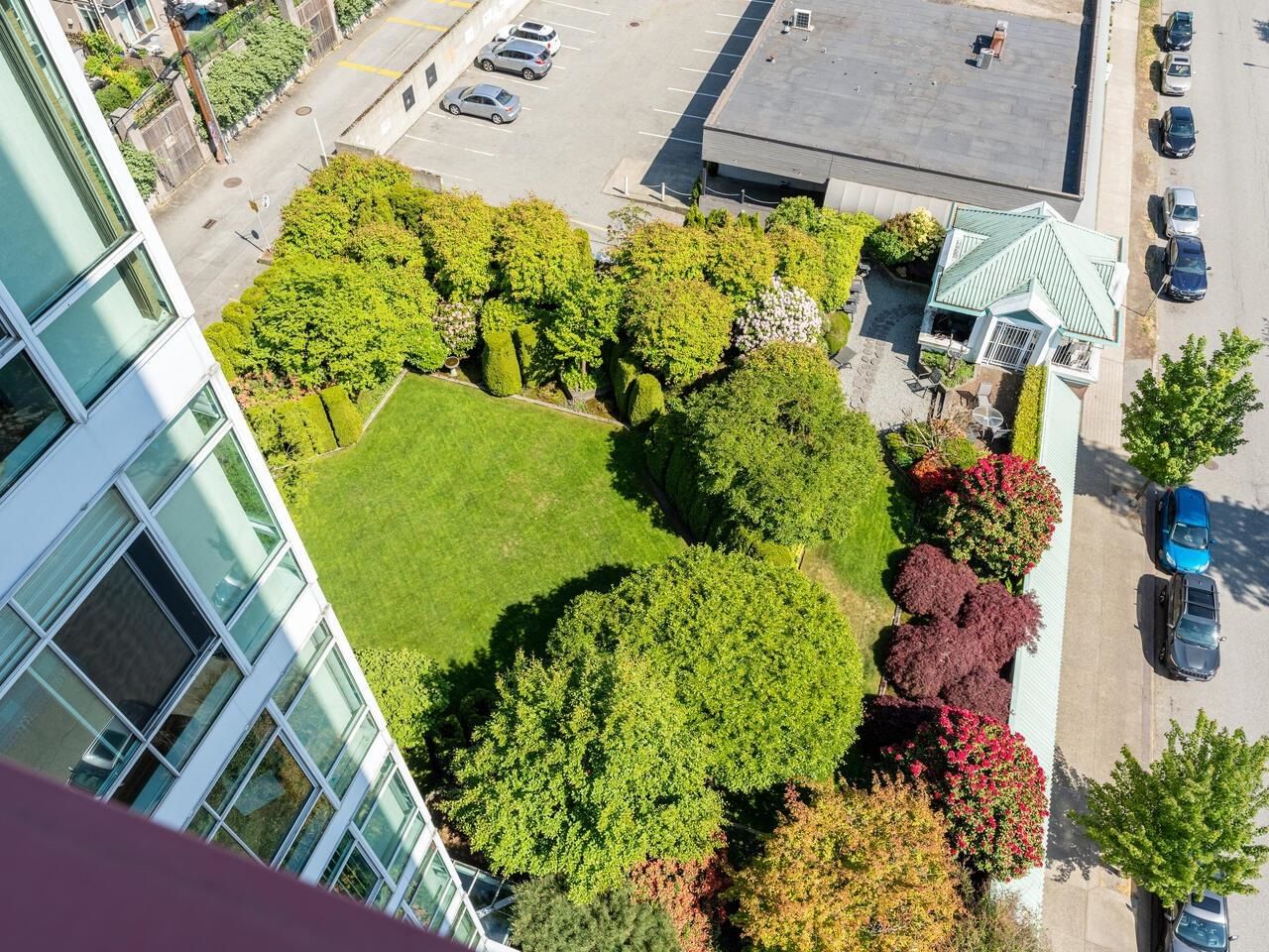 Listing Image 8