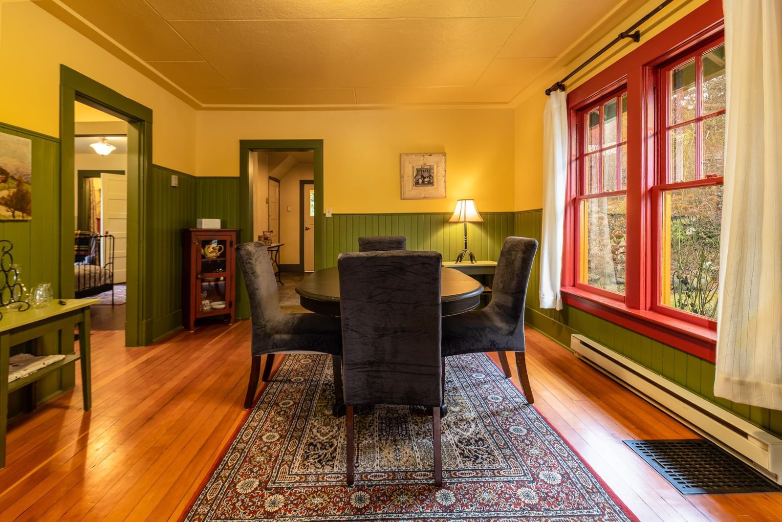 Listing Image 12