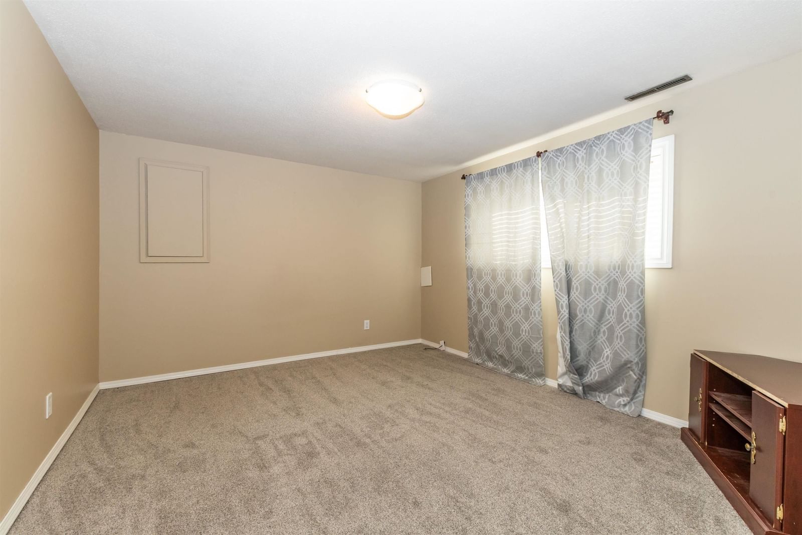 Listing Image 28