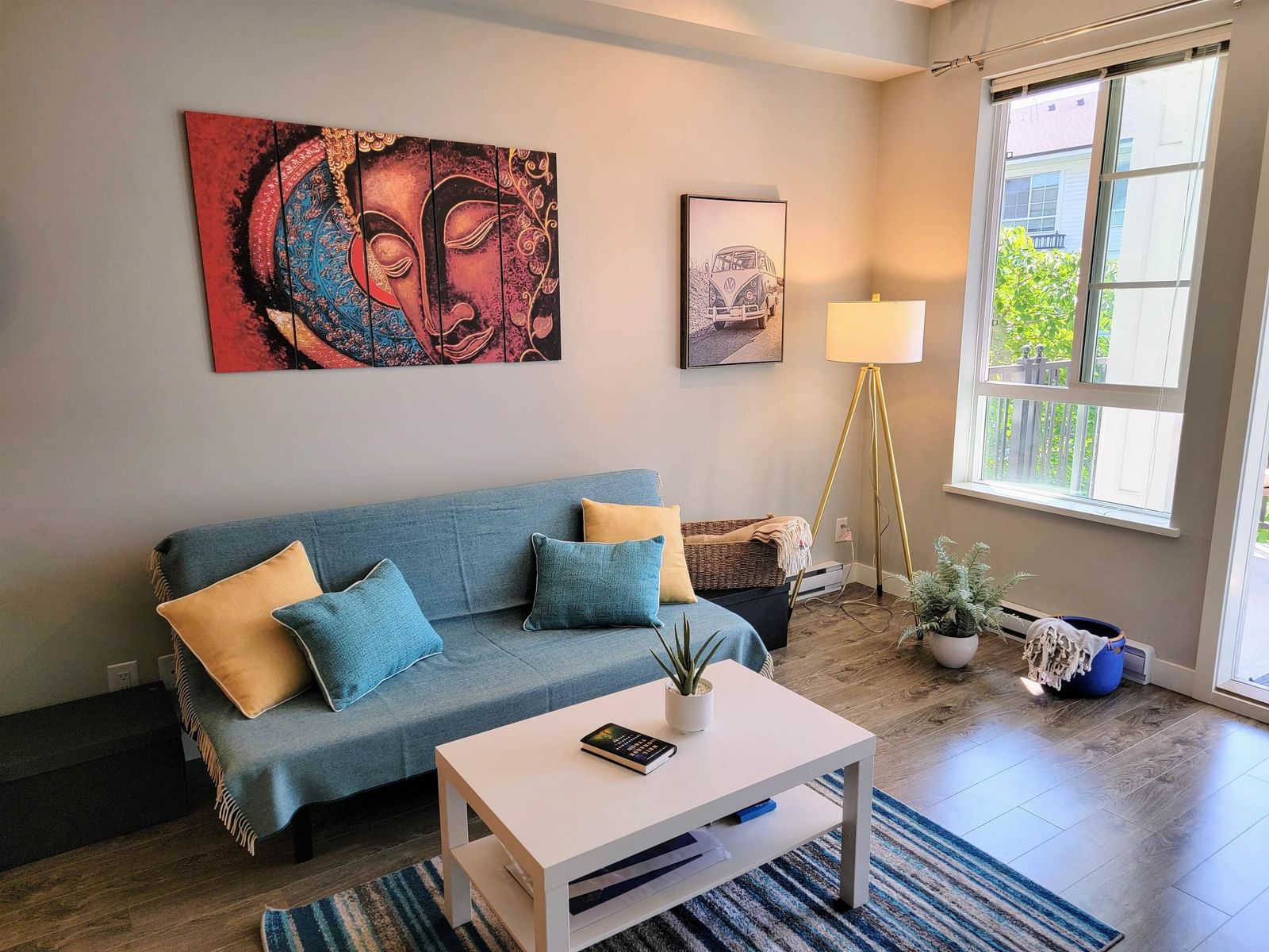 Listing Image 10