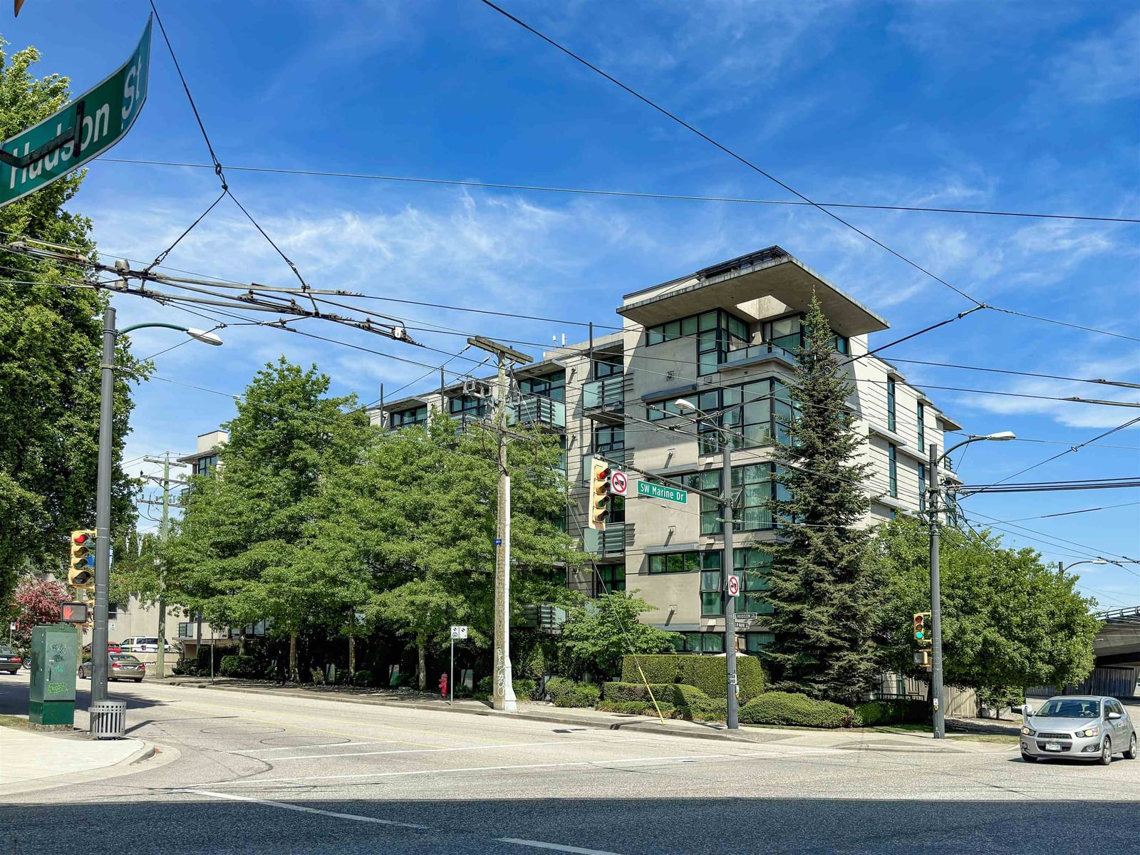 Listing Image 16